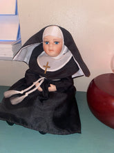 Load image into Gallery viewer, Goldie~Trigger Spirit~Travel