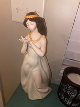 Load image into Gallery viewer, Tabia~ brings balance and calmness