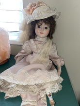 Load image into Gallery viewer, Antique~ 4 spirits attached