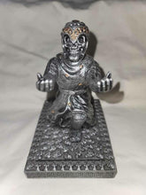 Load image into Gallery viewer, Let this warlock do his thing