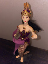 Load image into Gallery viewer, Navi- little miracle worker