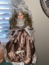 Load image into Gallery viewer, Marit~ Tells YOU your FUTURE