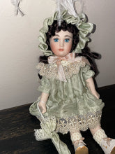 Load image into Gallery viewer, Shapeshifter- antique