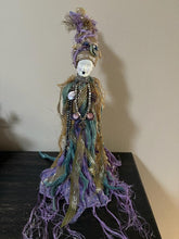 Load image into Gallery viewer, Rare female wizard
